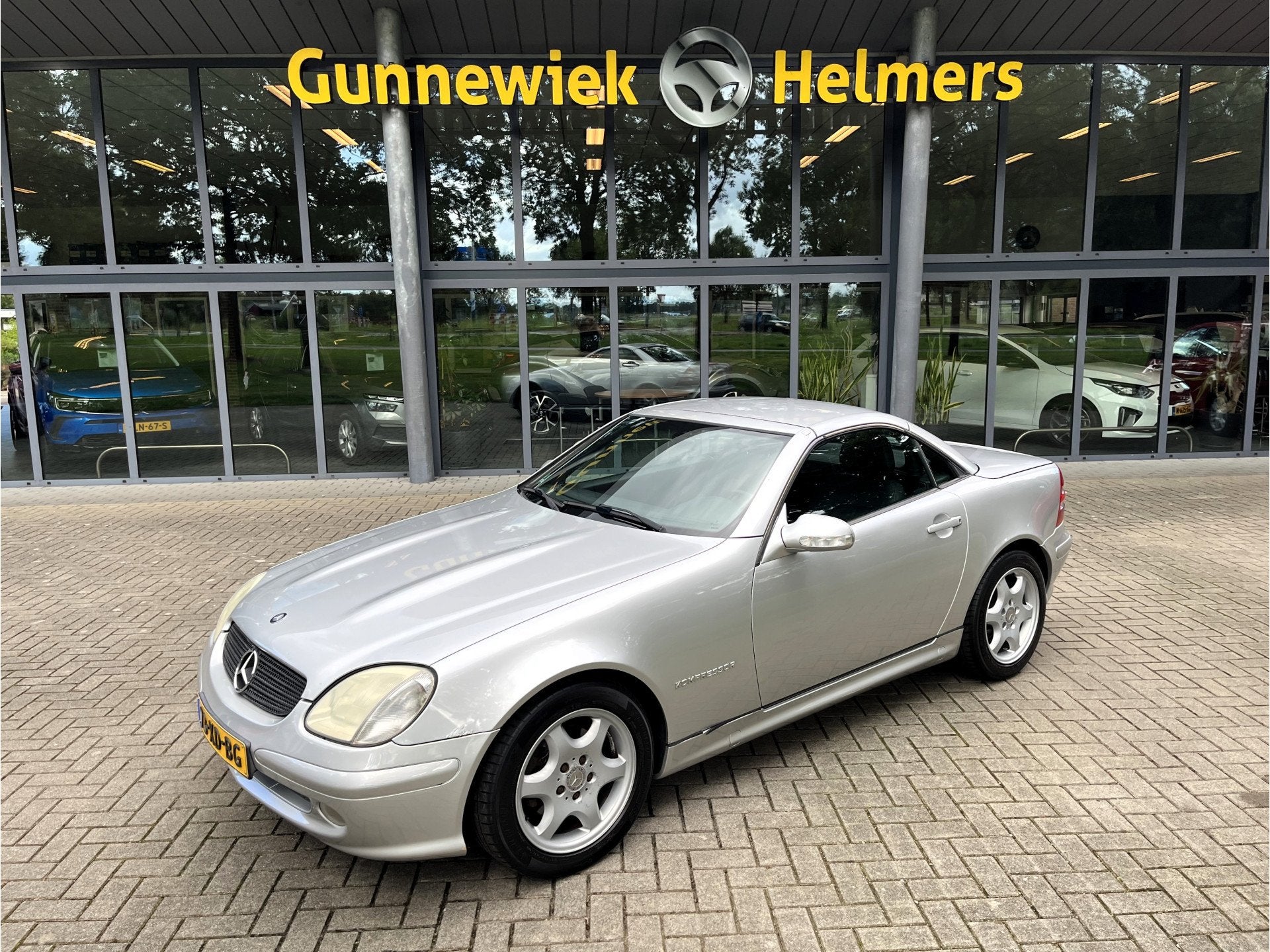 Mercedes-Benz SLK 230 K. | AUTOMAAT | 197PK | AIRCO | BLUETO, Achterwielaandrijving, Gebruikt, Zwart, 4 cilinders