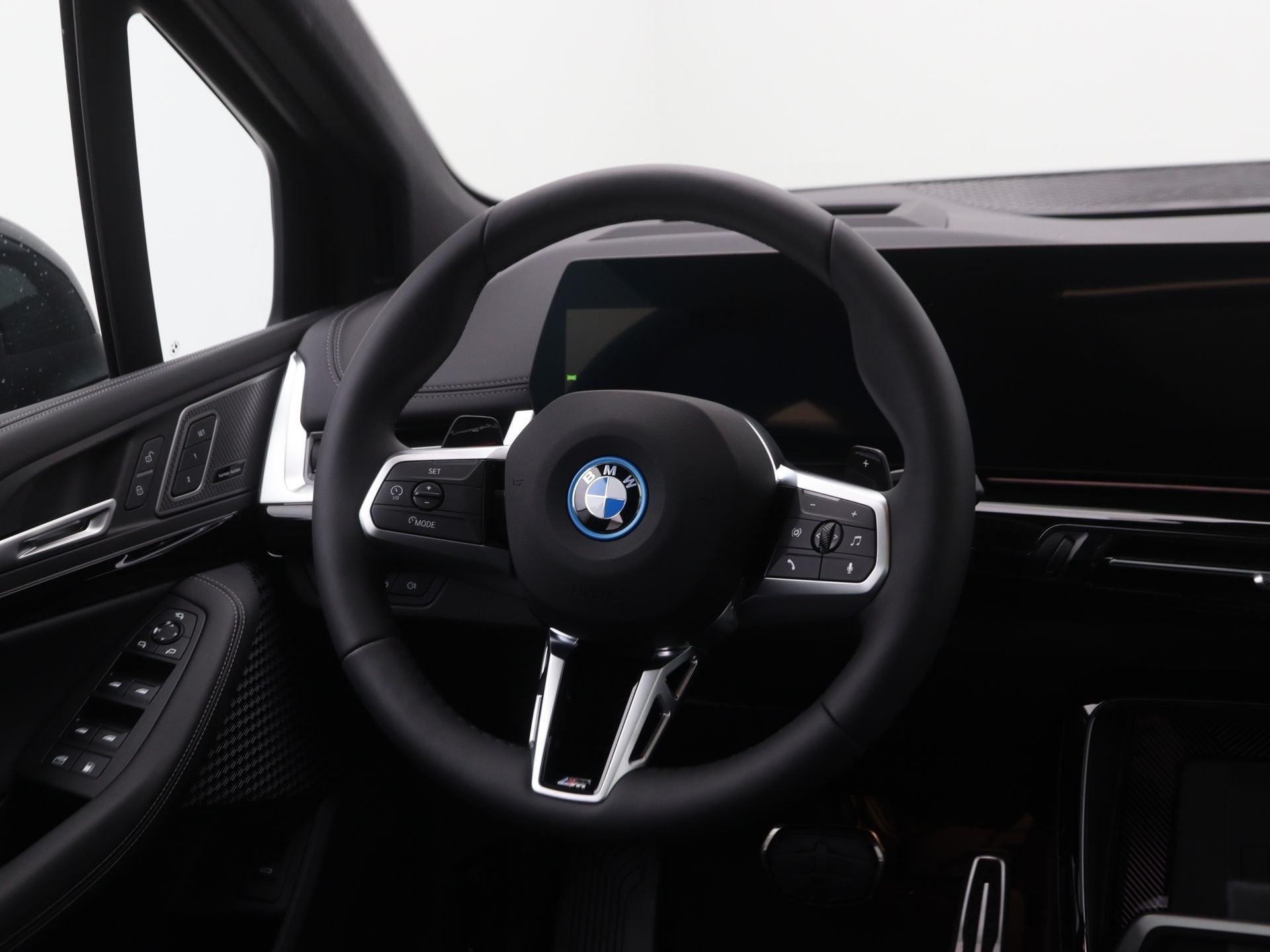 BMW 2 Serie Active Tourer 225e xDrive (bj 2026, automaat), Auto's, Dealer onderhouden, 1800 kg, Met garantie (alle), Overige brandstoffen