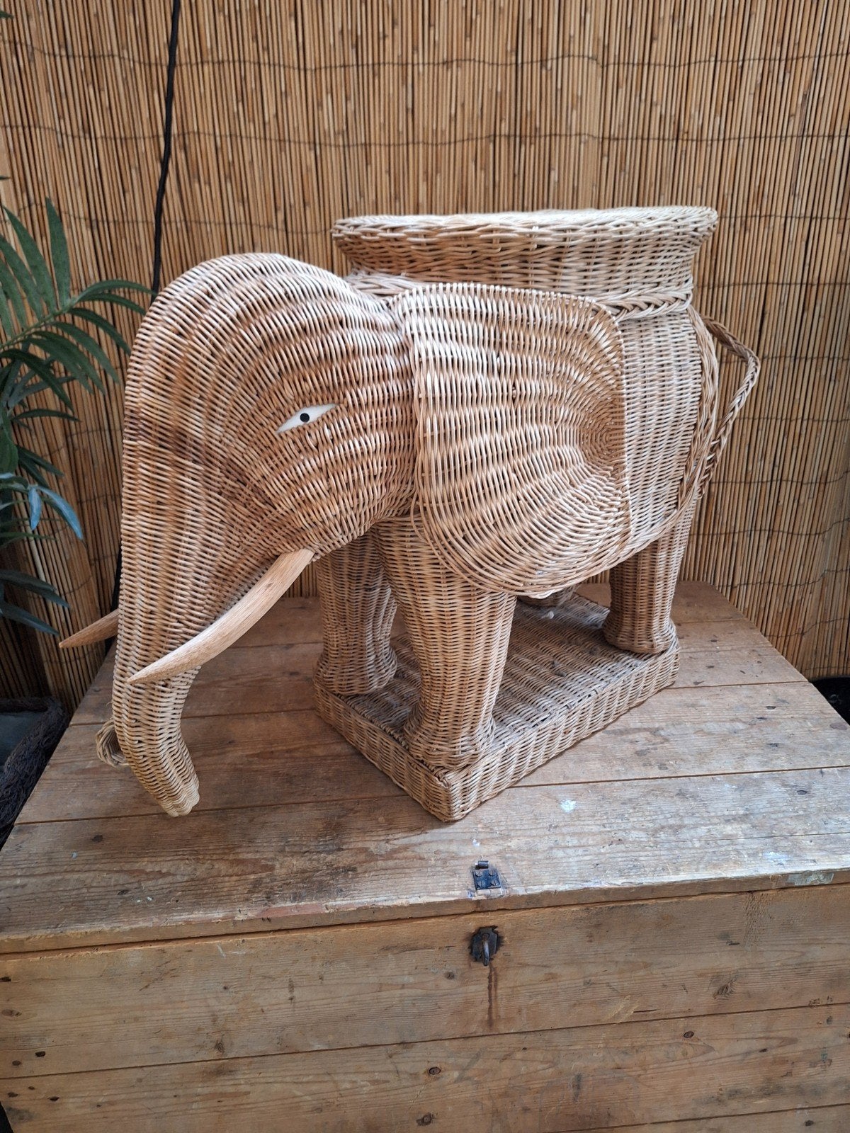 prachtige vintage bijzettafel olifant, Ophalen, Huis en Inrichting