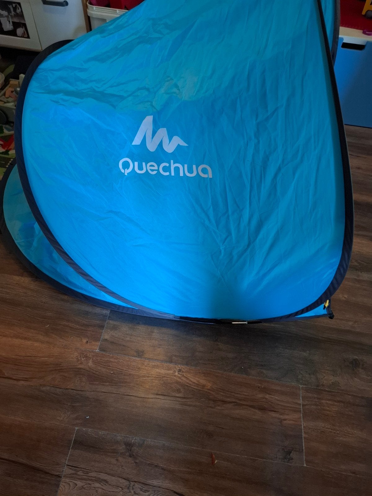 Quechua 2 seconds 0 Pop up tent, Ophalen