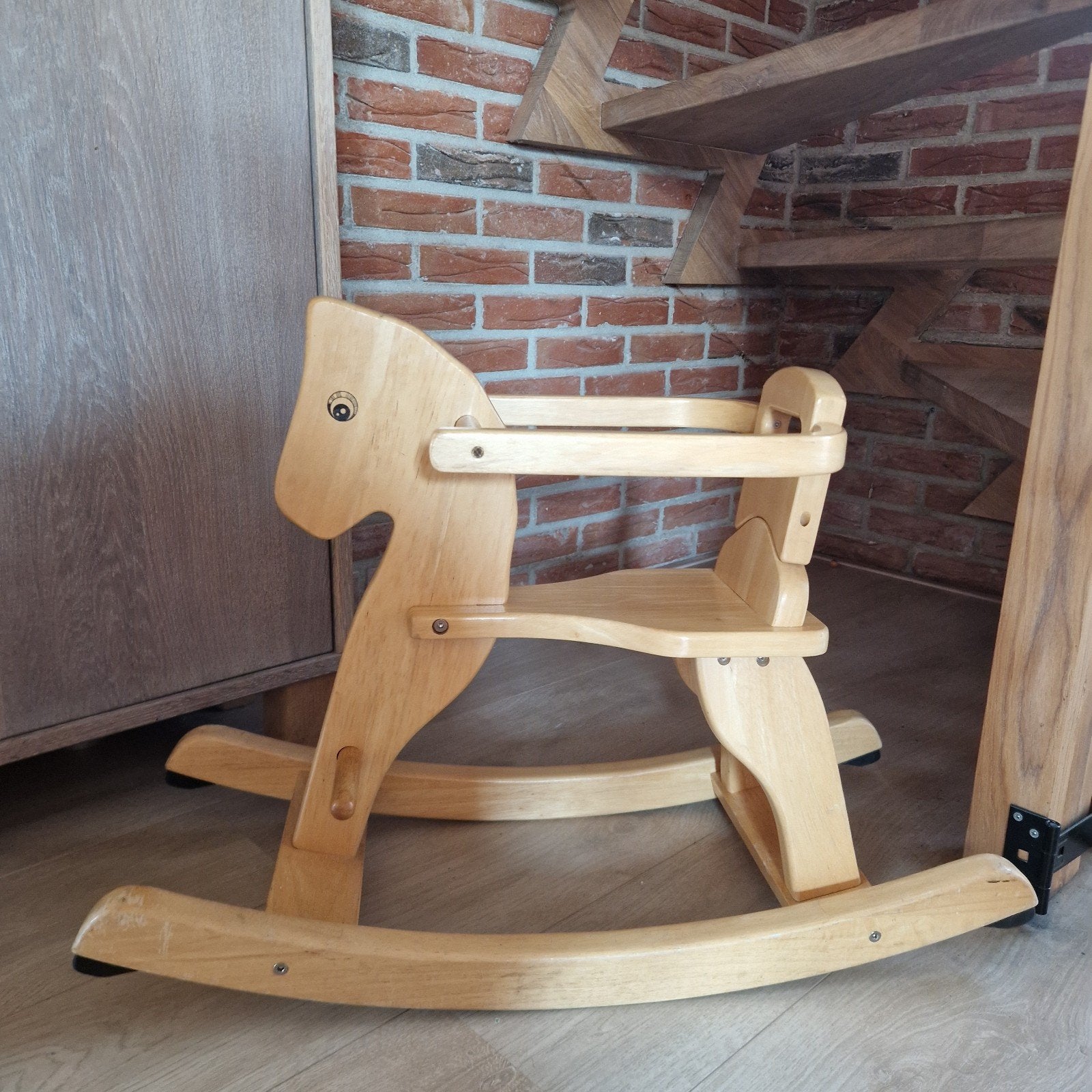 Houten hobbelpaard, Ophalen, Gebruikt