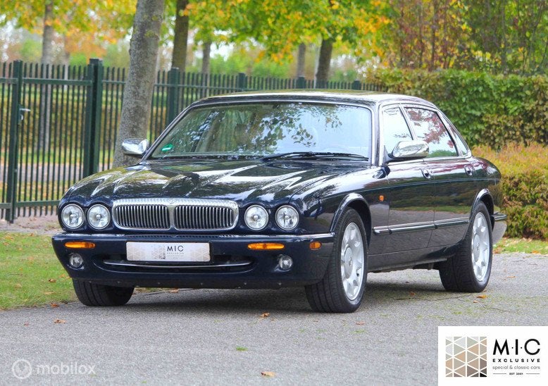 Daimler 4.0 Supercharged | Gereviseerde motor | Inruil Mog., Auto's, Achterwielaandrijving, Gebruikt, 1770 kg, Blauw