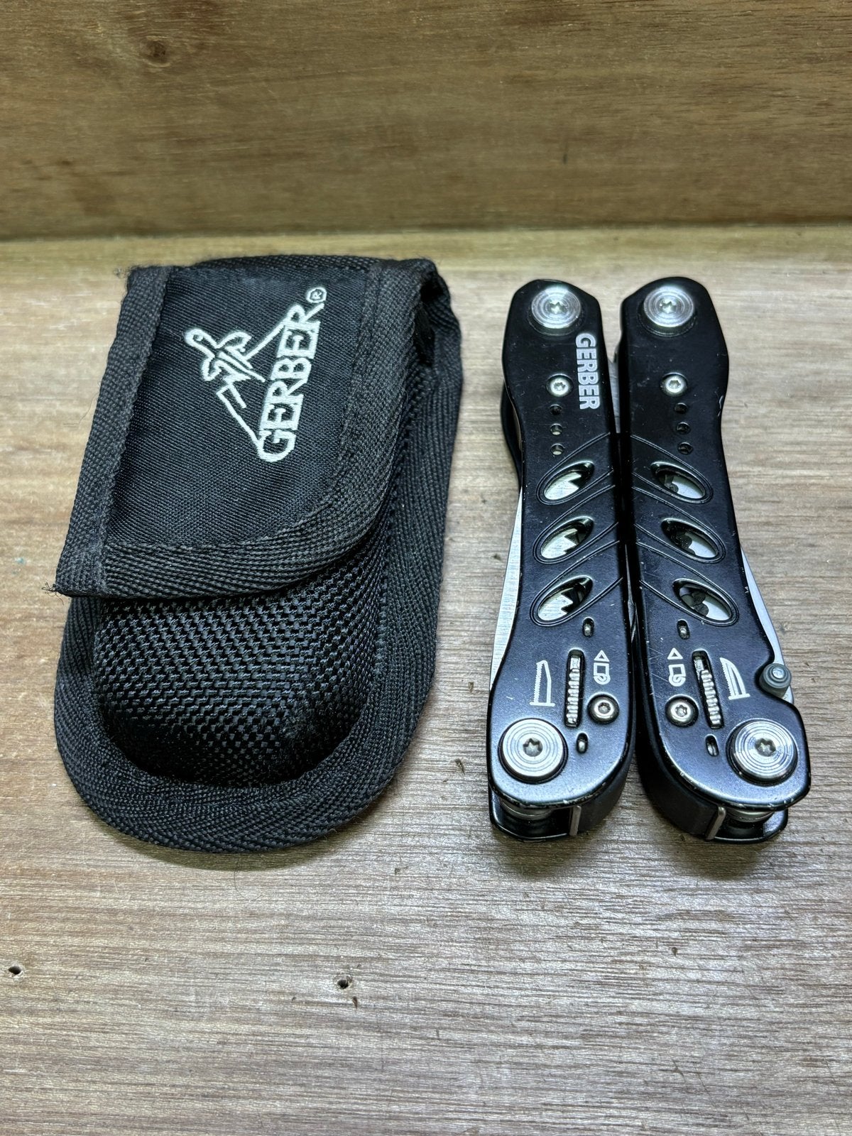 Gerber multitool met hoes - Handig en compact, Ophalen of Verzenden, Gebruikt