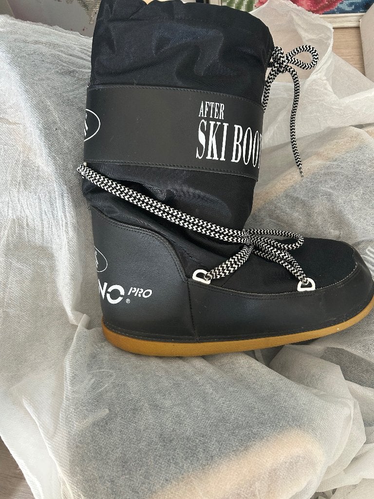 Moonboots, Ophalen of Verzenden, Zo goed als nieuw, Zwart, Snowboots