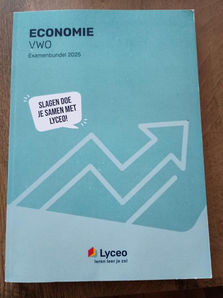 Examenbundel vwo economie. Van Lyceo., Ophalen of Verzenden, Zo goed als nieuw, Overige onderwerpen