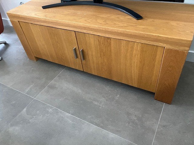 Eiken tv kast, Ophalen, 100 tot 150 cm, Eikenhout, Zo goed als nieuw