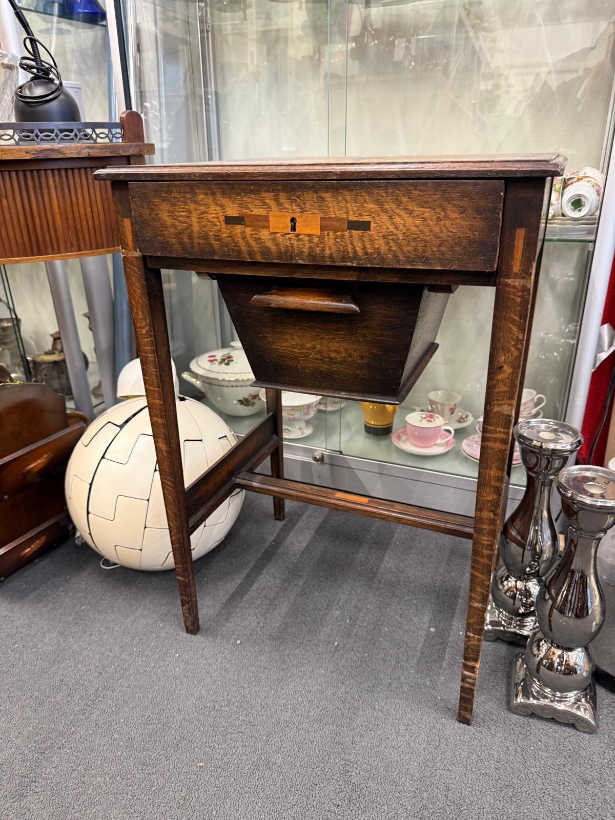 Sidetabel oud met fraai mozaïek motief, Ophalen