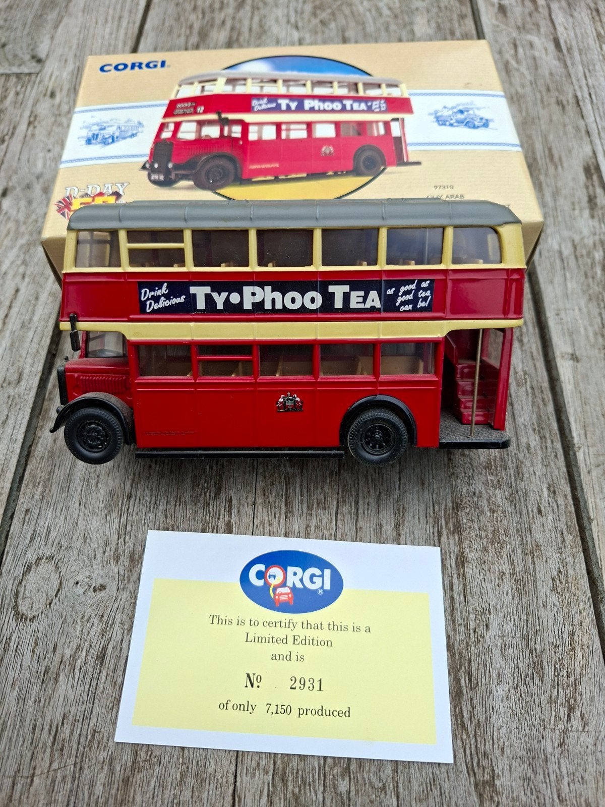 Corgi D-Day 50th Anniversary Ty Phoo Tea Bus Limited Edition, Overige merken, 1:32 tot 1:50, Overige typen, Ophalen of Verzenden