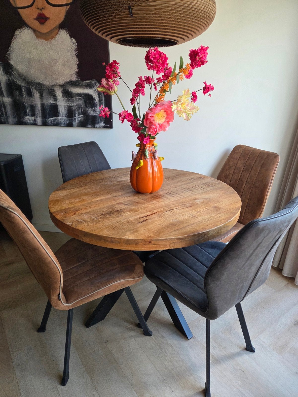 eettafel 110cm  mangohout met 4 stoelen van de Bommel, Rond, Ophalen of Verzenden, Zo goed als nieuw, 100 tot 150 cm