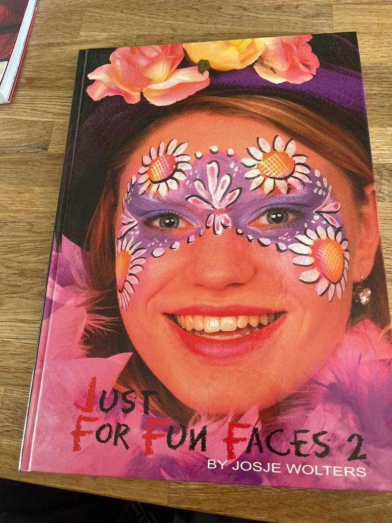 Just For Fun Faces 2 - Schminkboek Josje Wolters, Ophalen of Verzenden, Zo goed als nieuw, Overige onderwerpen, Geschikt voor kinderen