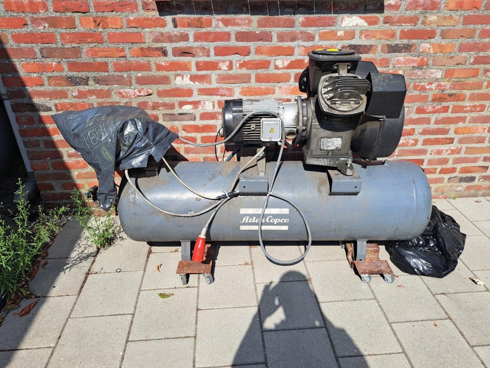 Atlas Copco Compressor LE 7 UV - 1994 Model, 100 liter of meer, Ophalen, Gebruikt, 6 tot 10 bar