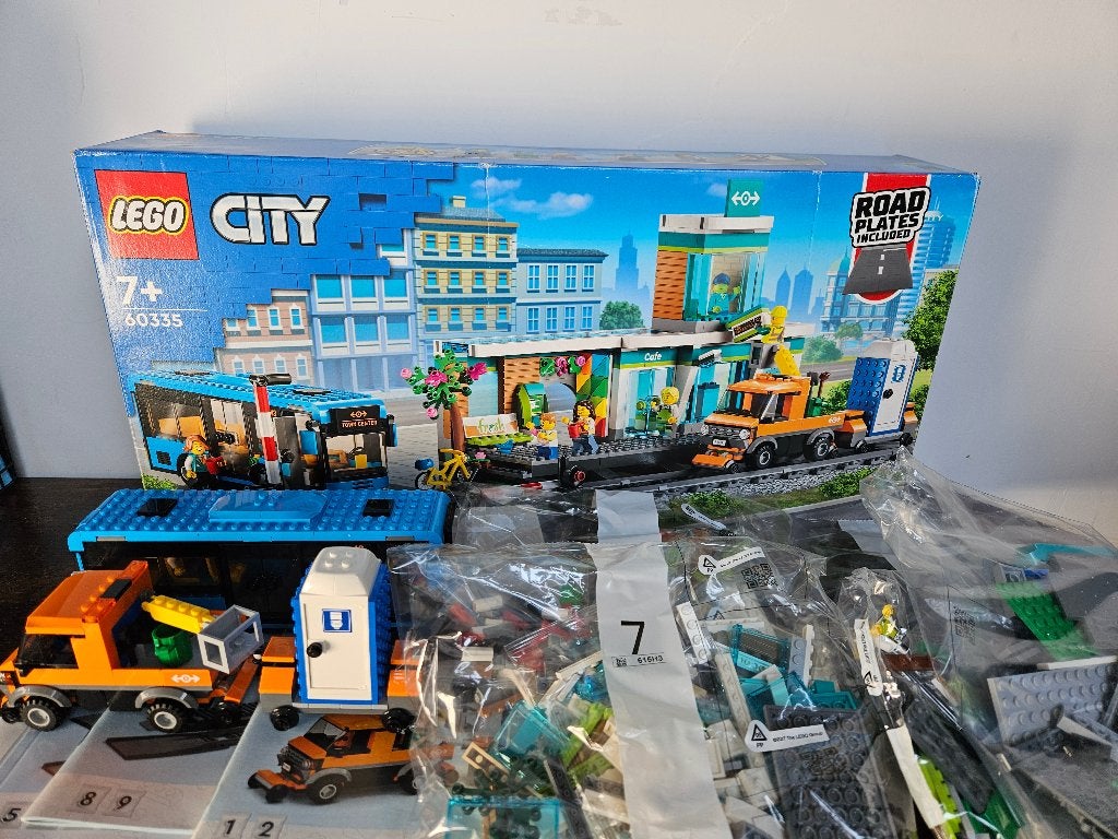 LEGO City 60335 - Train Station, Ophalen of Verzenden, Zo goed als nieuw