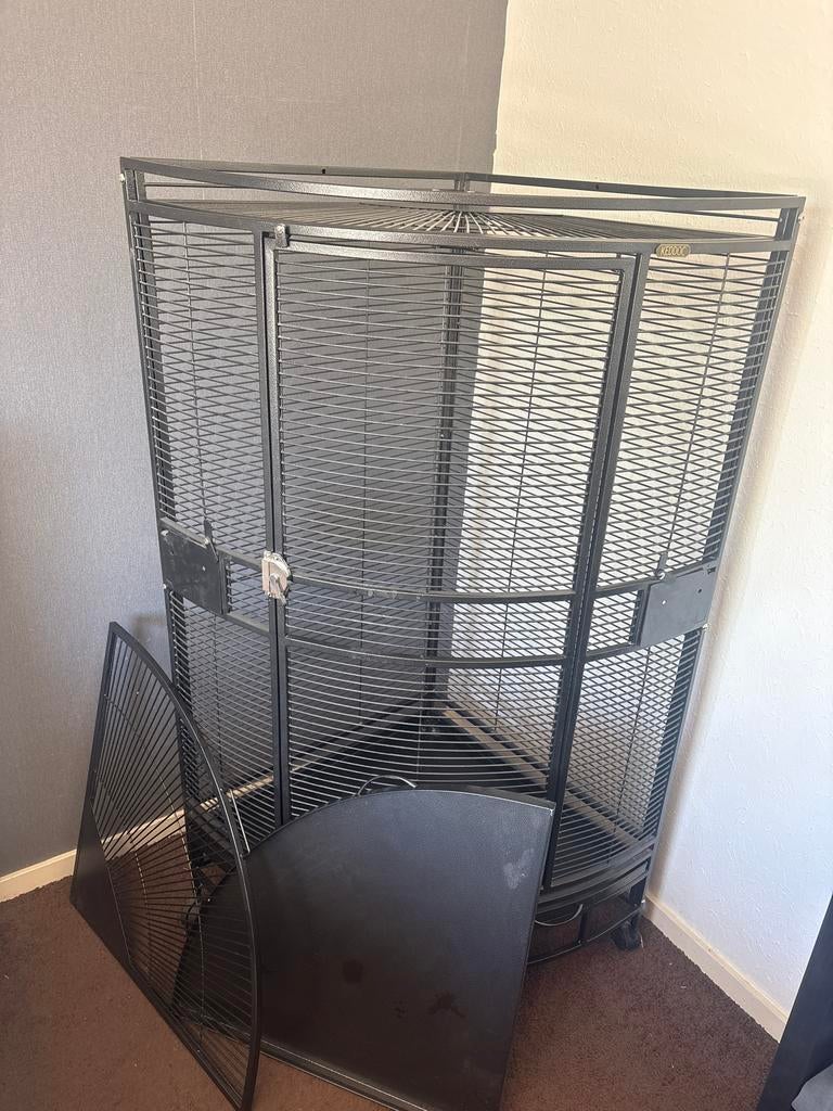 Mooie stevige papegaaien kooi., Ophalen, Zo goed als nieuw, Aluminium, Vogelkooi