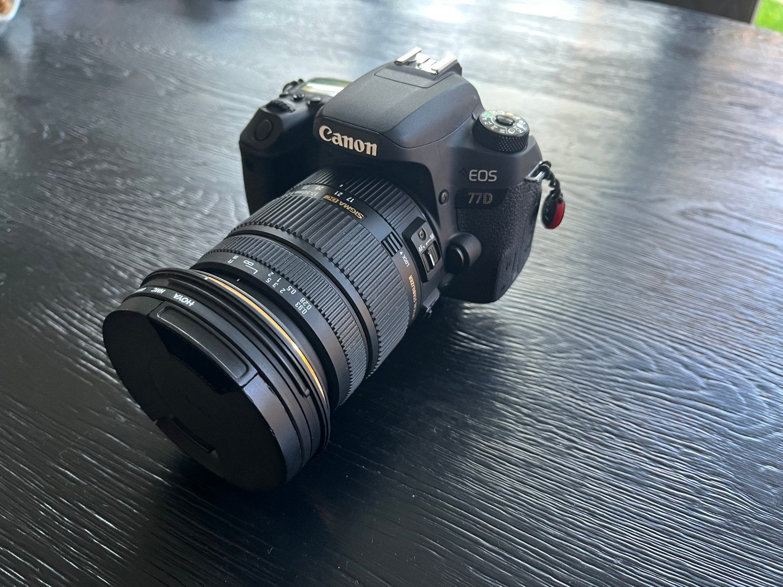 Canon EOS 77D + Sigma 17-50mm f/2.8, Gebruikt, Spiegelreflex, Canon, Ophalen of Verzenden