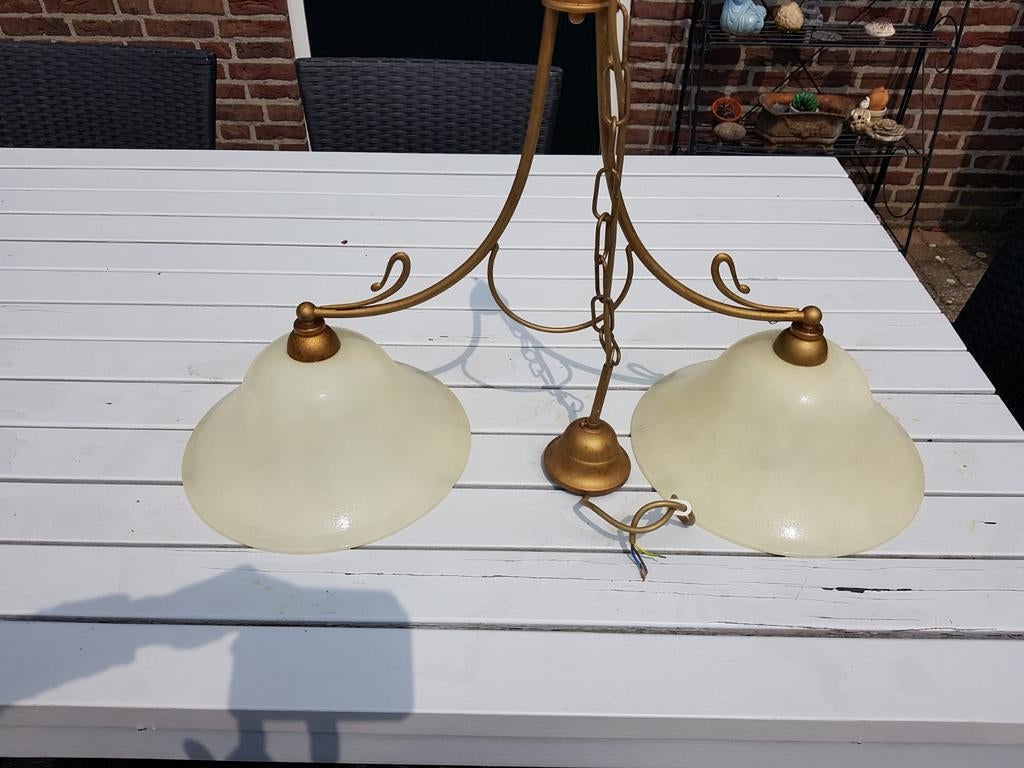Vintage hanglamp met 2 glazen kappen, Huis en Inrichting, Lampen | Hanglampen, Ophalen, Gebruikt, 50 tot 75 cm, Vintage