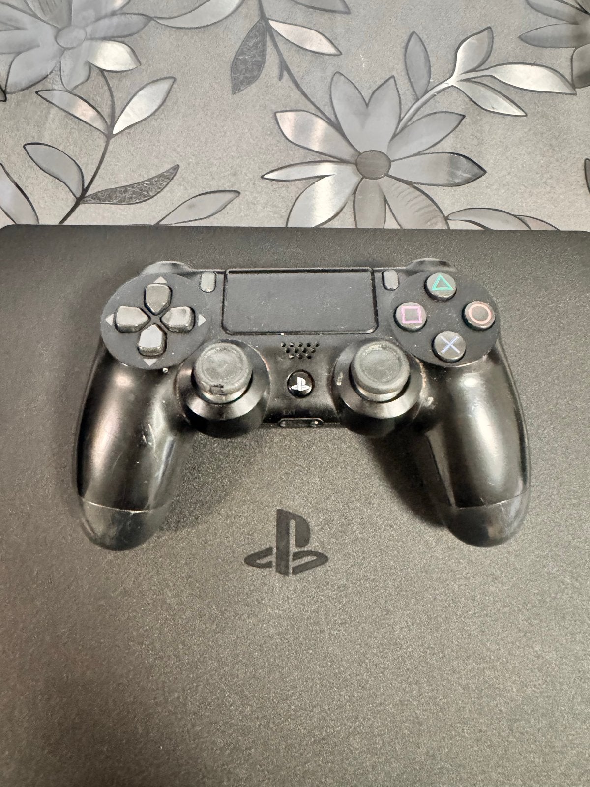 PlayStation 4 Slim met controller en kabels, Ophalen, 1 TB, Met 1 controller, Slim