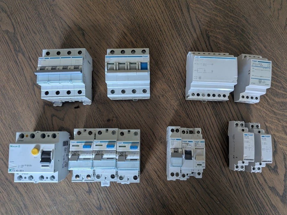 Hager en Moeller automaten, aardlekschakelaars, voeding etc, Ophalen of Verzenden, Overige typen