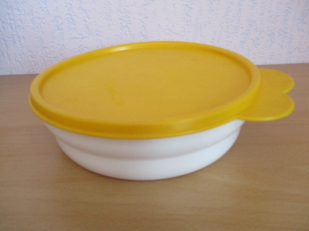 Tupperware bakje - schaaltje met deksel - retro, Overige kleuren, Schaal, Ophalen of Verzenden, Zo goed als nieuw