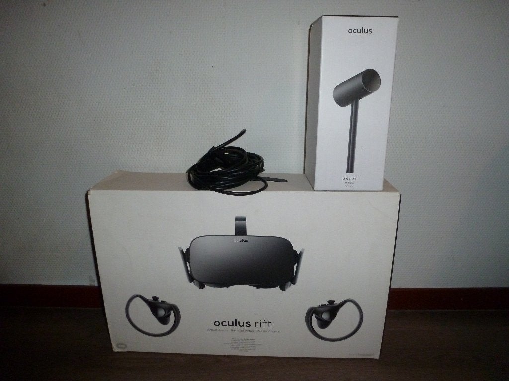 Oculus Rift CV1 met extra sensor, Spelcomputers en Games, Virtual Reality, Ophalen of Verzenden, Gebruikt, VR-bril, Pc