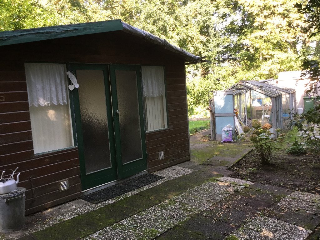 Volkstuin met huisje