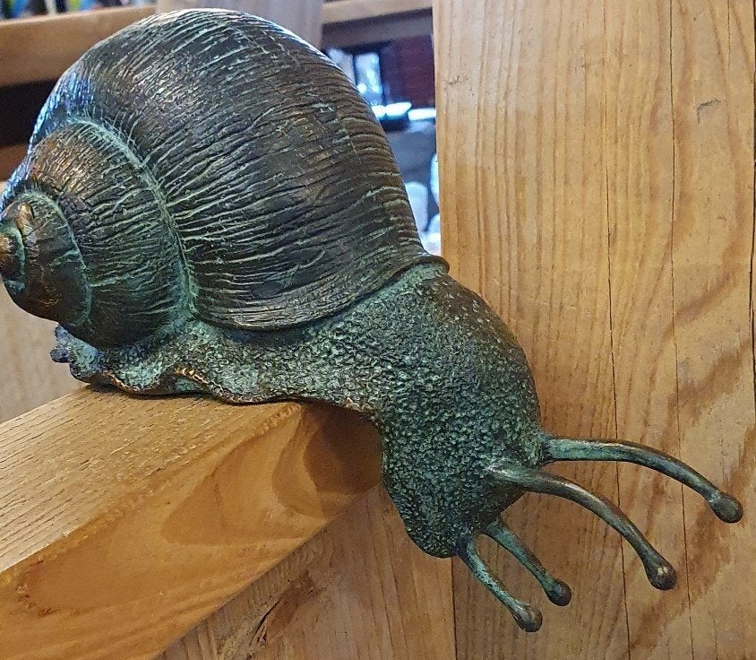 bronzen beeld / SLAK / HANGSLAK / randhanger, Dierenbeeld, Nieuw, Info@huisentuindecoratiemarie.nl, Huis en tuin decoratie marie