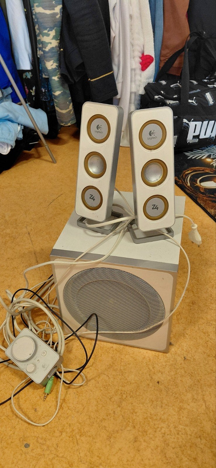 Logitech Z4 2.1 Luidsprekerset met Subwoofer, Ophalen of Verzenden, Zo goed als nieuw, Audiokanaal 2.1, Logitech