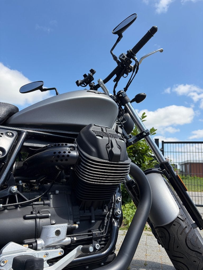 Moto Guzzi V9 BOBBER  2600km, Motoren, Traction Control, 853 cc, 2 cilinders, Motorrijbewijs A