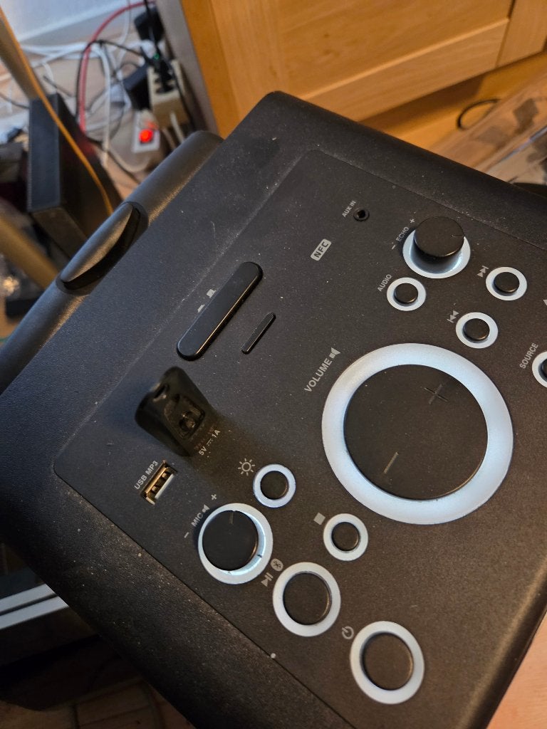 Party box speaker, Overige typen, Zo goed als nieuw, AUX-ingang, Ophalen