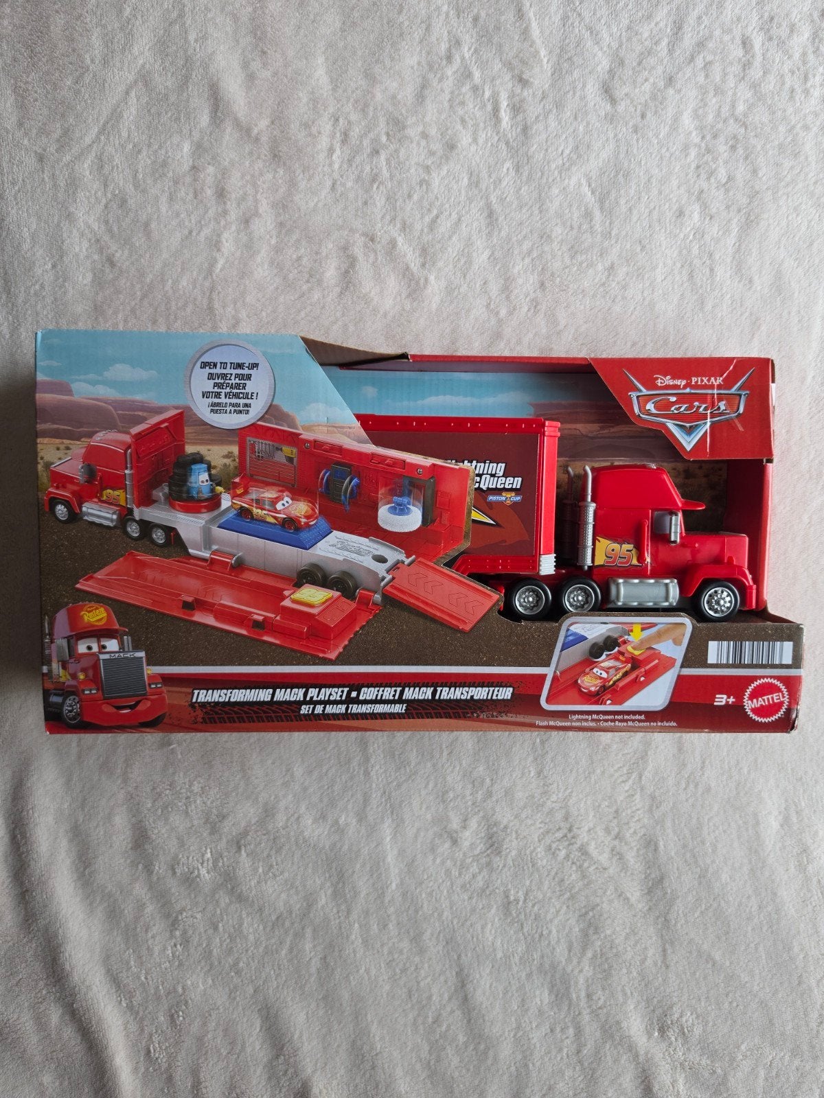 Transformerende Mack playset Disney Cars Mattel vrachtwagen, Ophalen of Verzenden, Nieuw
