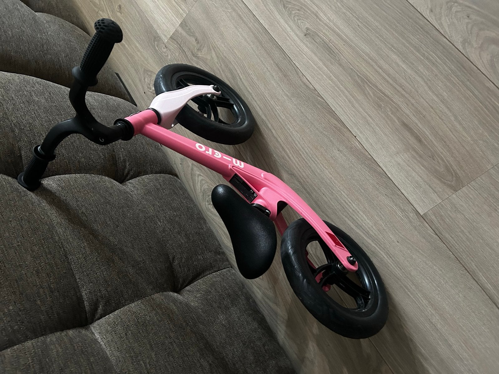 Roze kleine loopfiets - Zo goed als nieuw, Ophalen, Zo goed als nieuw, Minder dan 16 inch