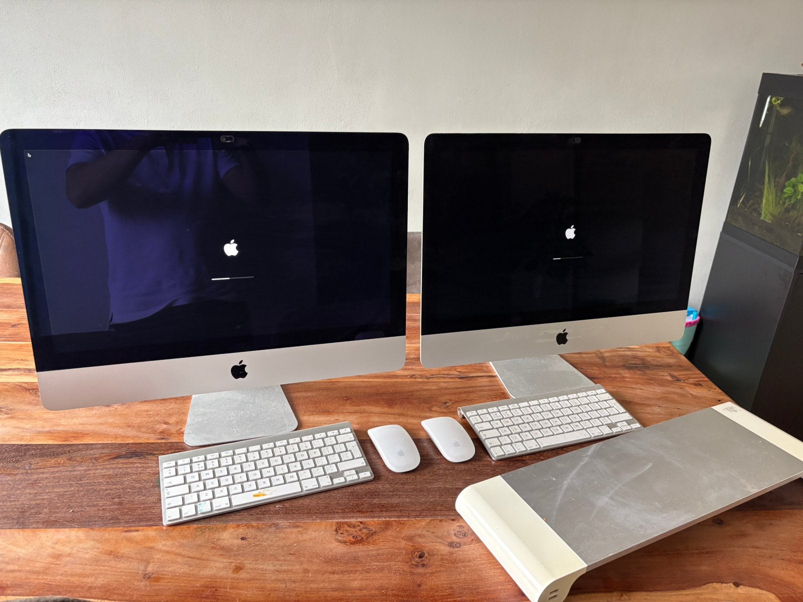 2 stuks voor 150 euro iMac (21.5-inch, eind 2013) - Yosemite, Computers en Software, Apple Desktops, Ophalen, Gebruikt, HDD en SSD