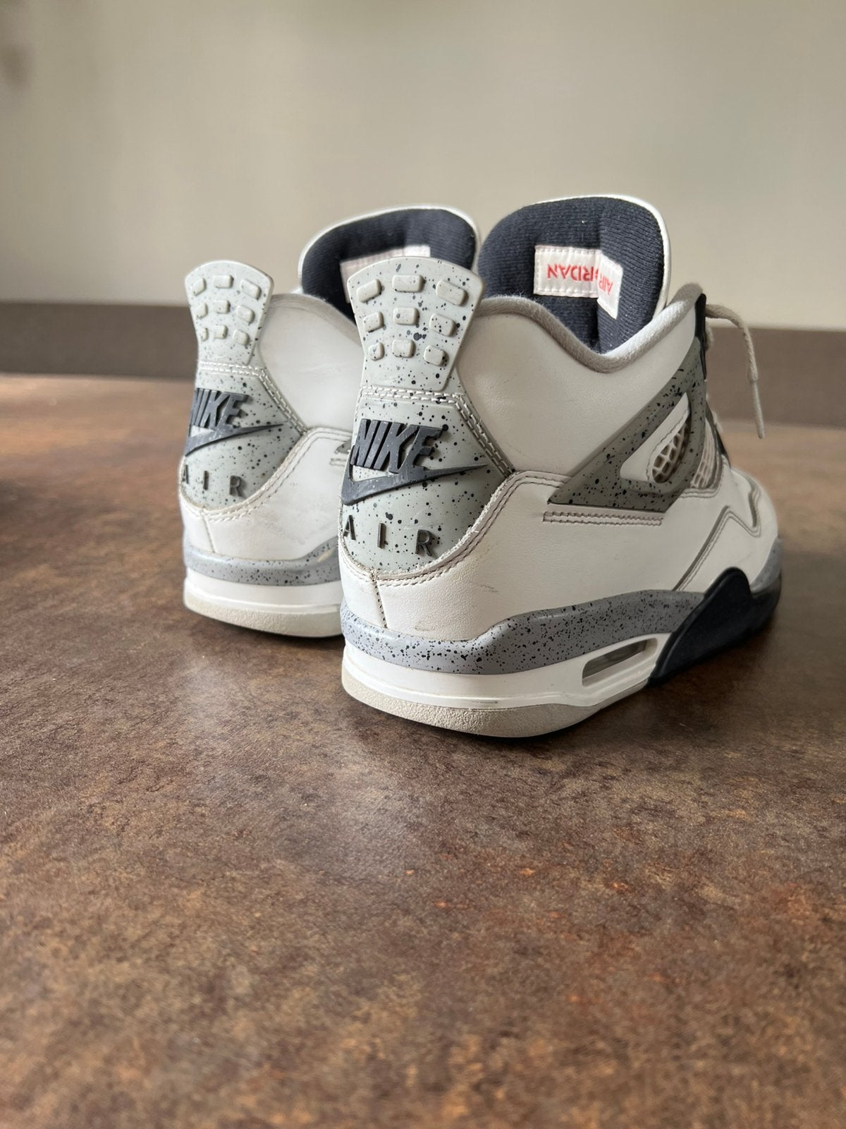 Jordan 4 white cement, Kleding | Heren, Schoenen, Ophalen of Verzenden, Zo goed als nieuw, Wit