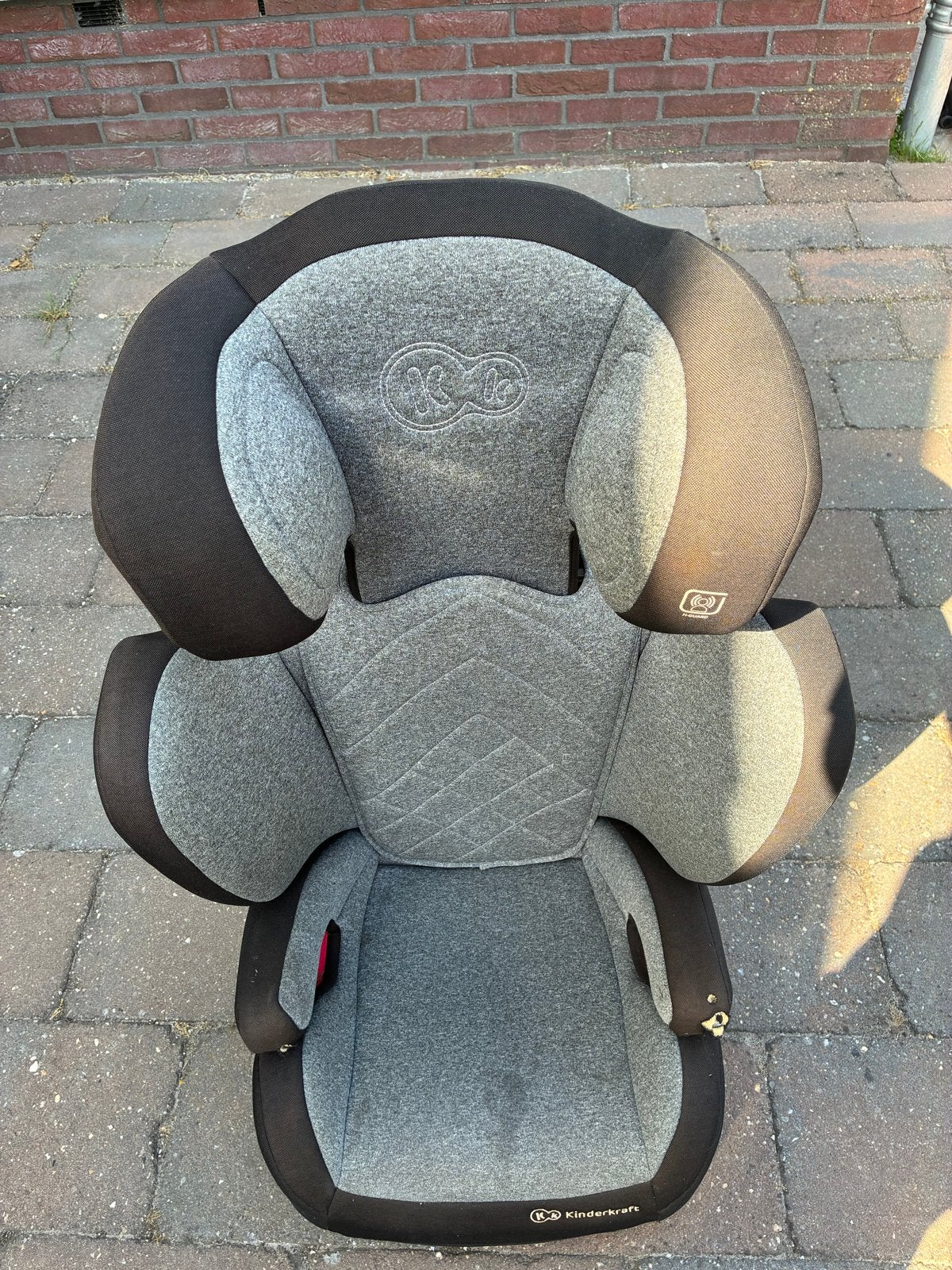 Kinderkraft autostoel - Kleine beschadiging, verder goede st, Kinderen en Baby's, Overige merken, 15 t/m 36 kg, Ophalen of Verzenden