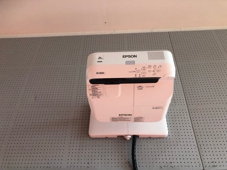 Epson beamer, Ophalen, Gebruikt, LCOS, HD (720)