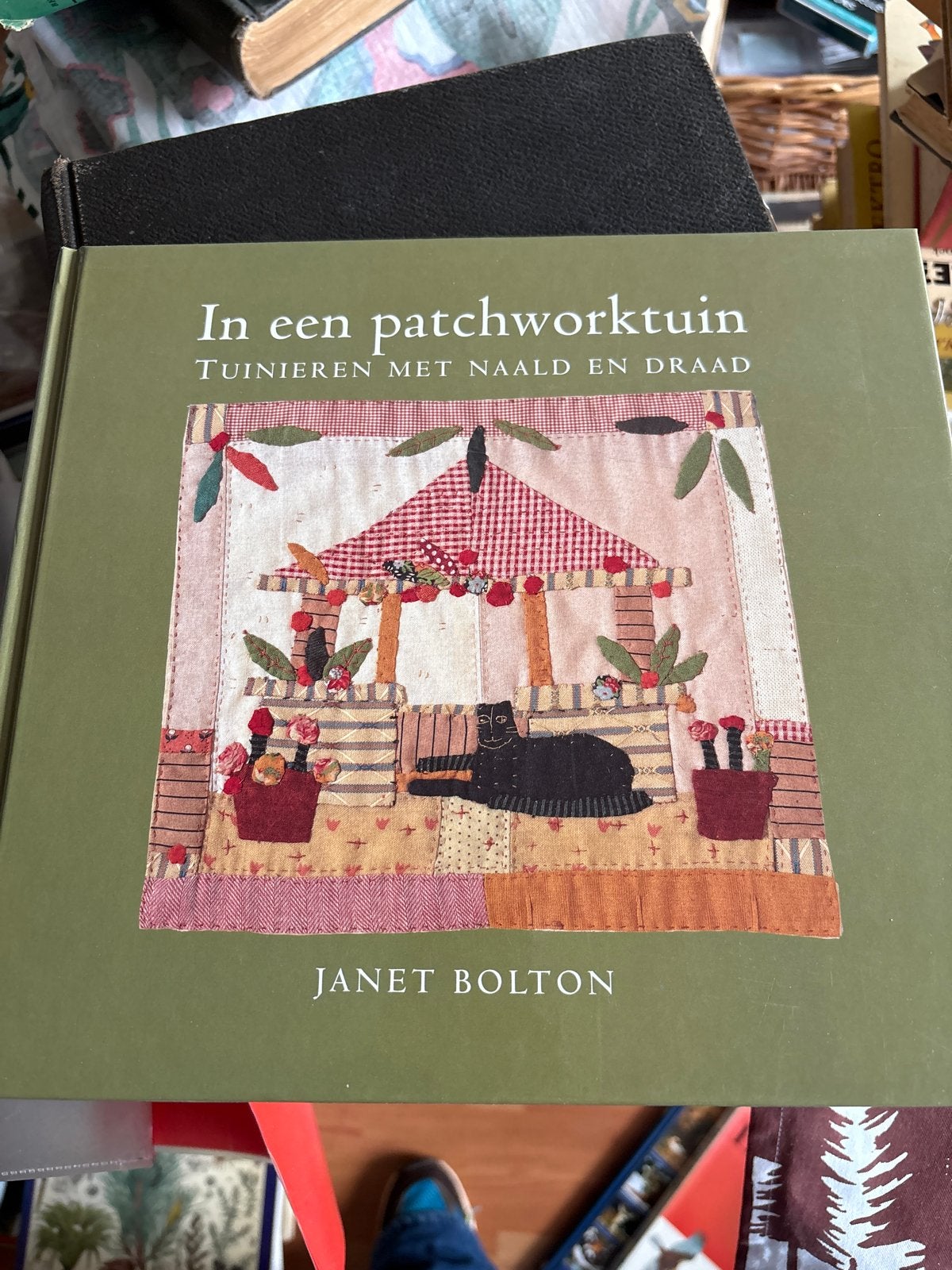 In een patchworktuin: Tuinieren met naald en draad, Ophalen of Verzenden, Zo goed als nieuw, Borduren en Naaien