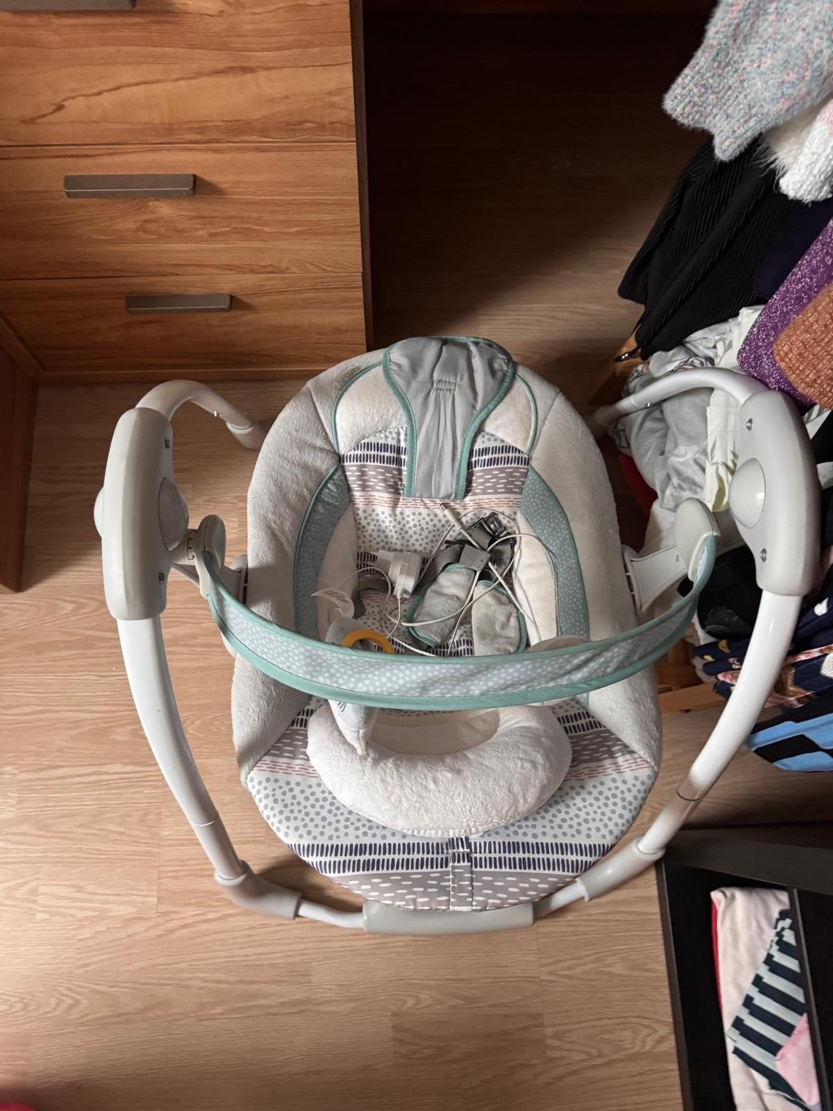 Ingenuity Elektrische Schommelstoel Baby - Muziek & Geluid, Ophalen, Gebruikt