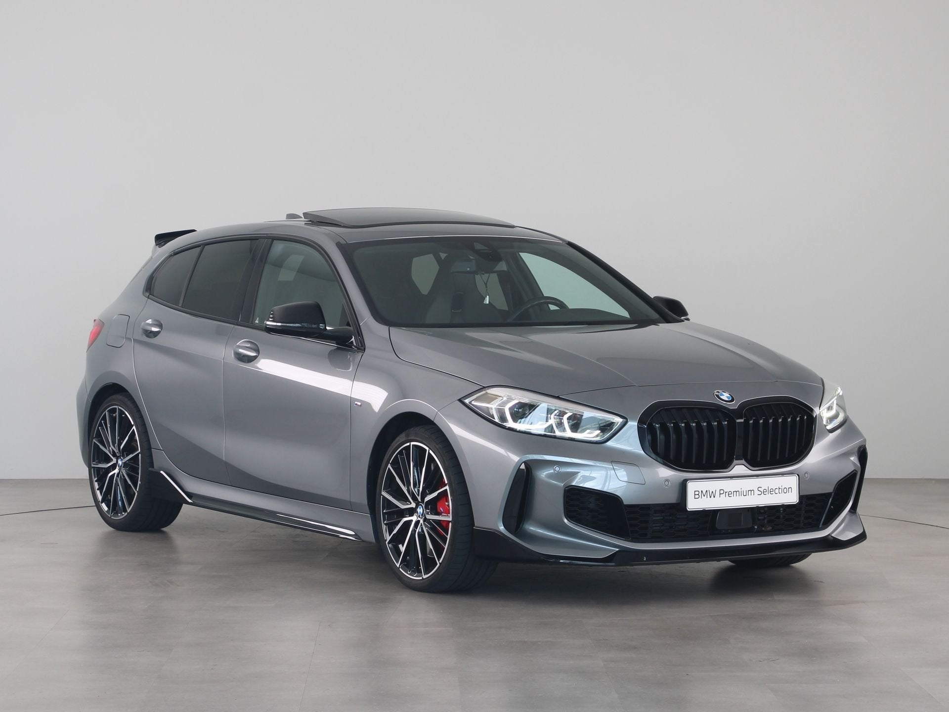 BMW 1 Serie 128ti M Sport Pro (bj 2023, automaat), Auto's, 1998 cc, 4 cilinders, Met garantie (alle), 266 pk