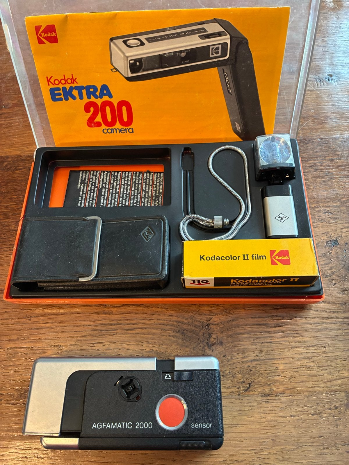 Vintage Kodak Ektra 200 en Agfamatic 2000 camera set, Ophalen of Verzenden, Gebruikt, Compact, Kodak