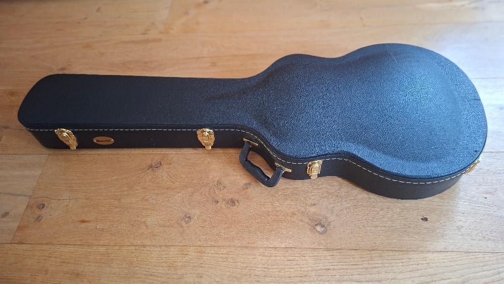 Basgitaarkoffer voor Ibanez AGB200, Muziek en Instrumenten, Behuizingen en Koffers, Ophalen, Zo goed als nieuw, Elektrische basgitaar