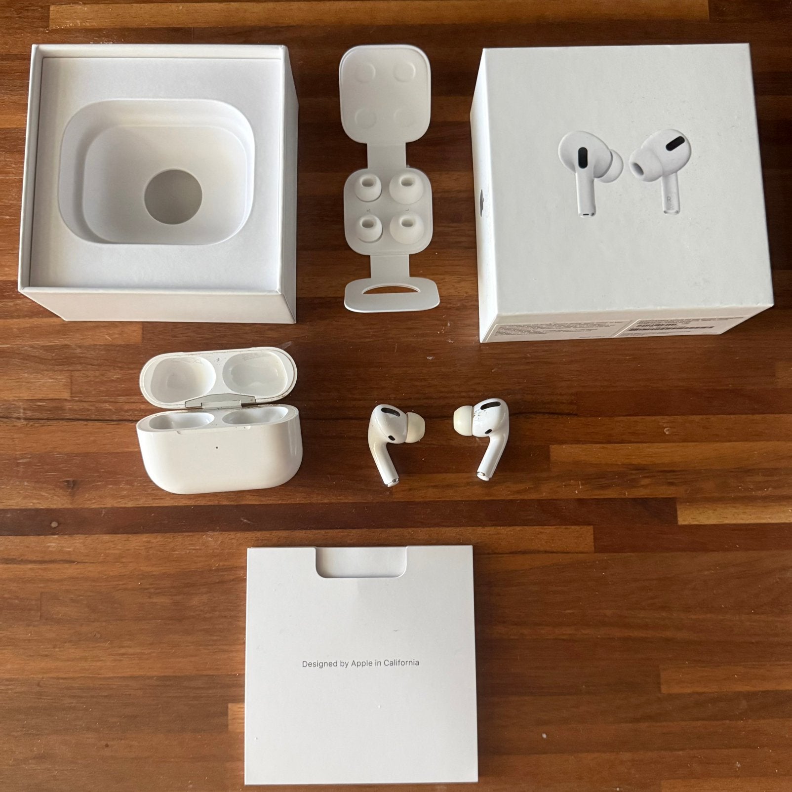 AirPods Pro 1e gen. - Oplaadcase en rechter AirPod werkt, In-ear, Gebruikt, Bluetooth, Ophalen of Verzenden