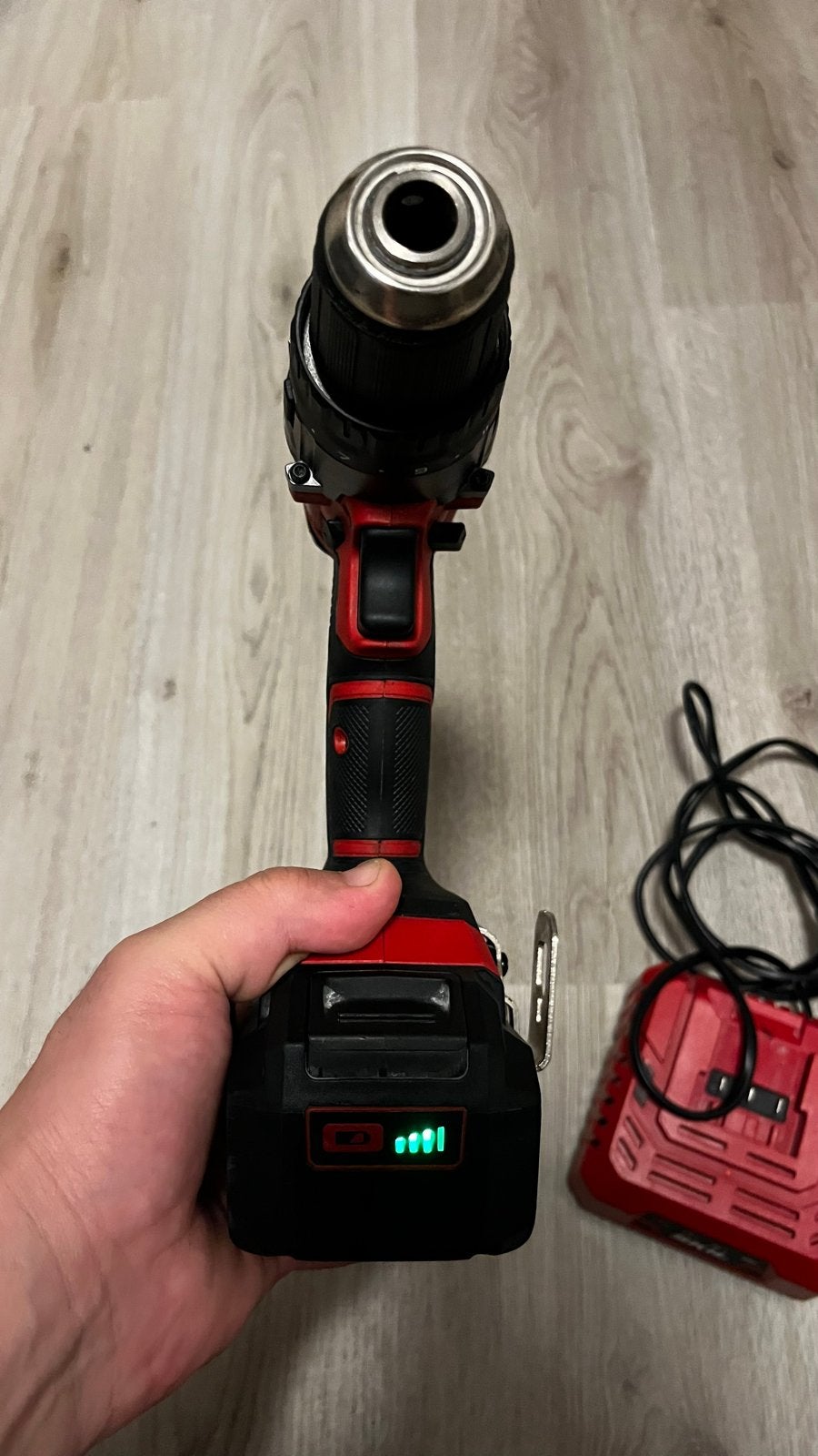 Foto 8 van SKIL Accuboormachine 20V met lader en 4.0 Ah accu