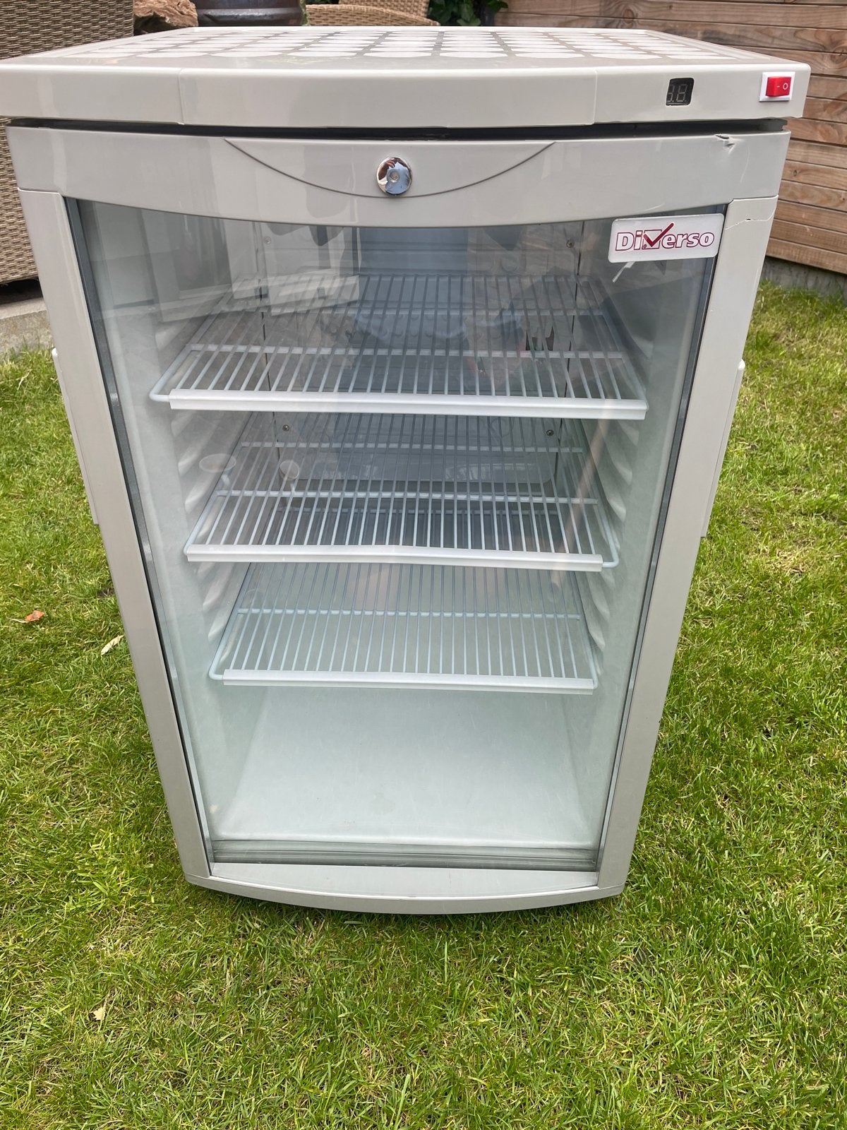 Diverso Show Case Koelkast - Compact en Efficiënt, 100 tot 150 liter, 45 tot 60 cm, Ophalen, 85 tot 120 cm