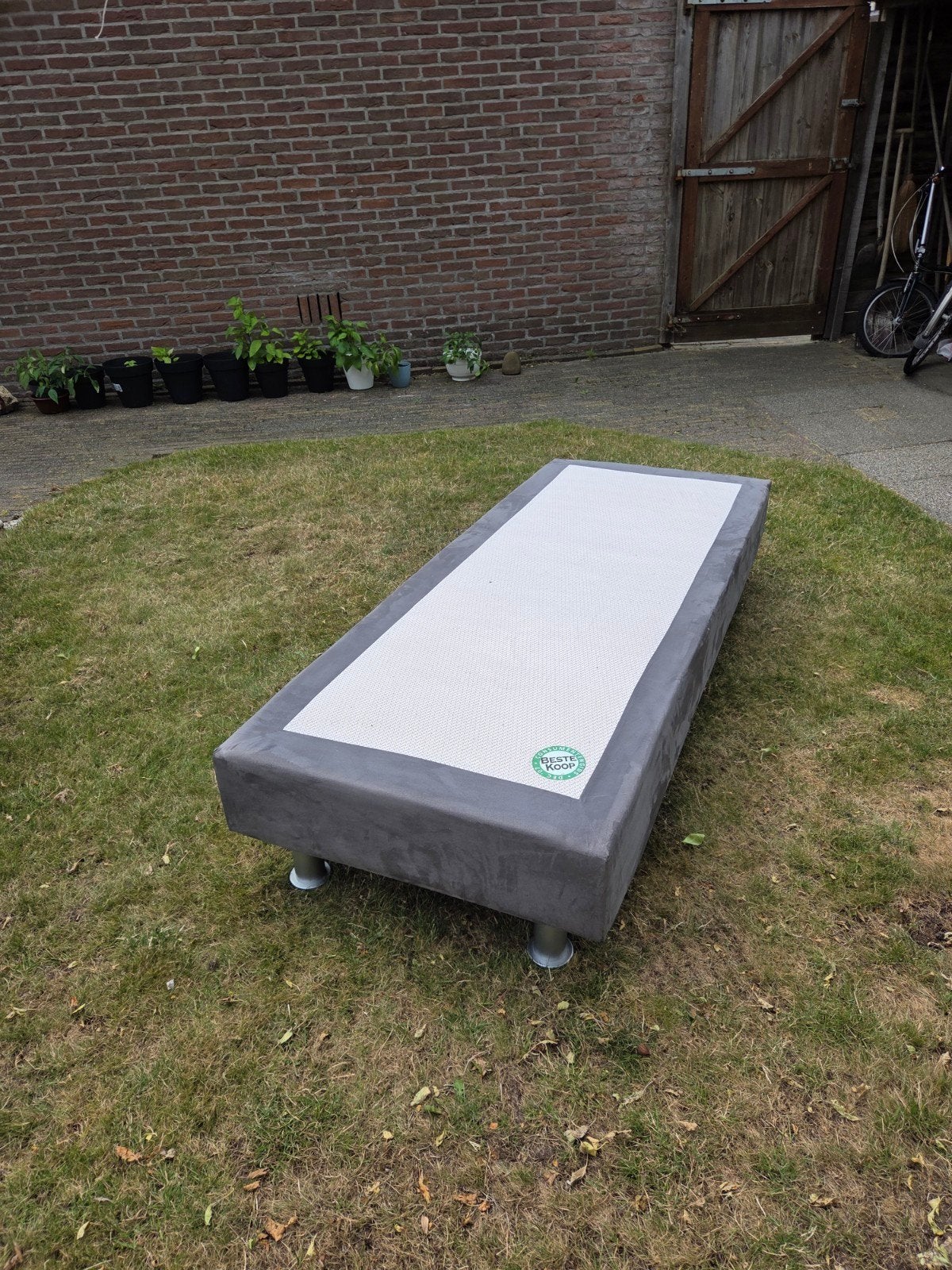 Gebruikt bedframe 80x200 cm., Huis en Inrichting, Slaapkamer | Bedden, Gebruikt, Eenpersoons, 80 cm, 200 cm, Stof, Grijs, Ophalen
