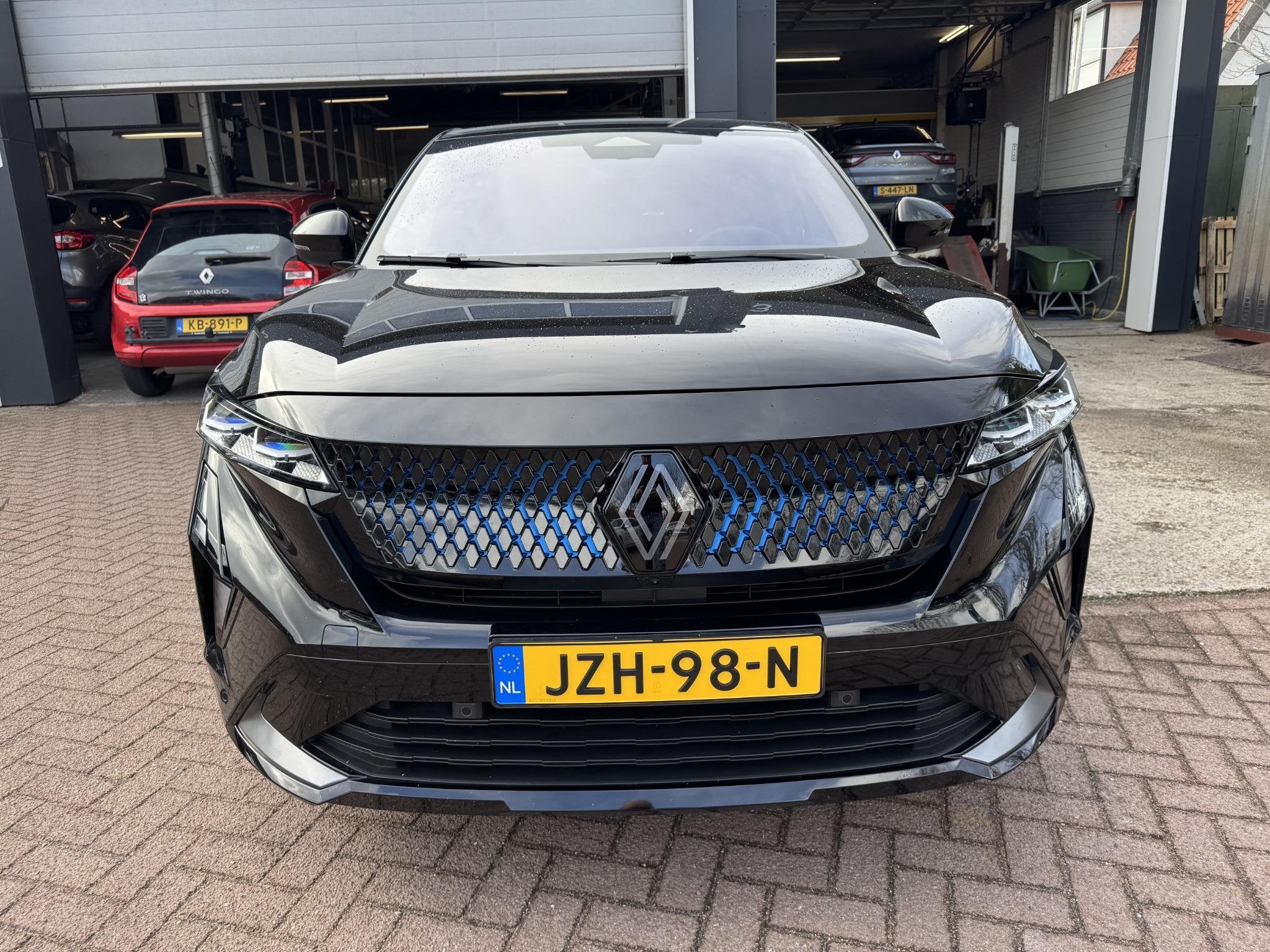 Renault Rafale 1.2 E-Tech 4x4 plug-in hybrid 300 esprit Alpi, Auto's, Renault, Automaat, Gebruikt, 1199 cc, Zwart