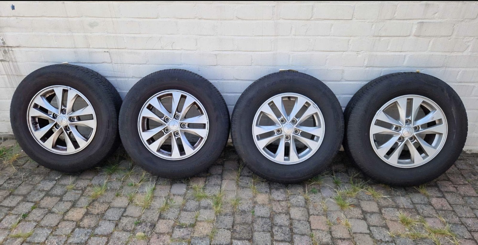 Mitsubishi ASX / Outlander 
Originele Velgen 215/70/16, Ophalen
