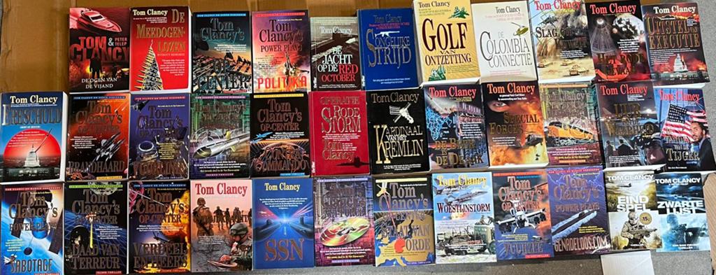 Grote collectie Tom Clancy boeken (35 stuks), Boeken, Ophalen of Verzenden, Gelezen