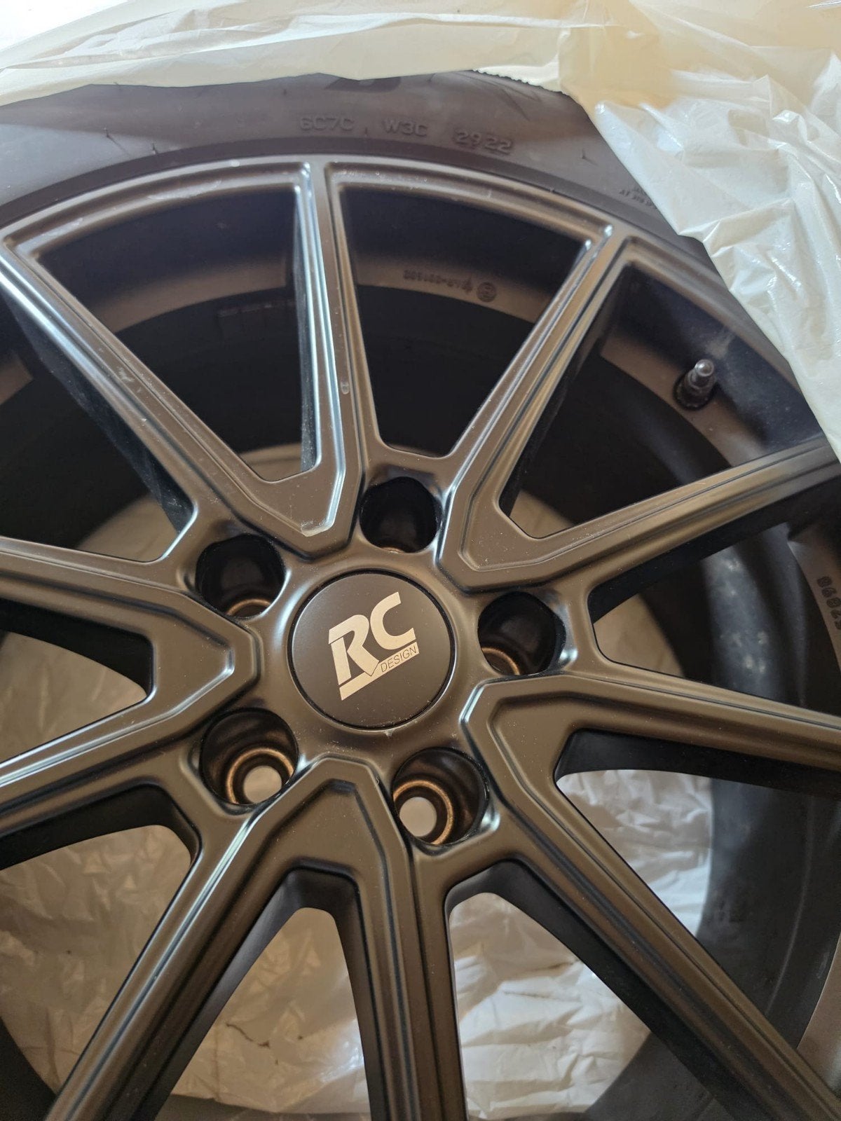 RC velgen met Bridgestone Blizzak LM005 winterbanden, Auto-onderdelen, Banden en Velgen, Ophalen, 18 inch, Gebruikt, Banden en Velgen