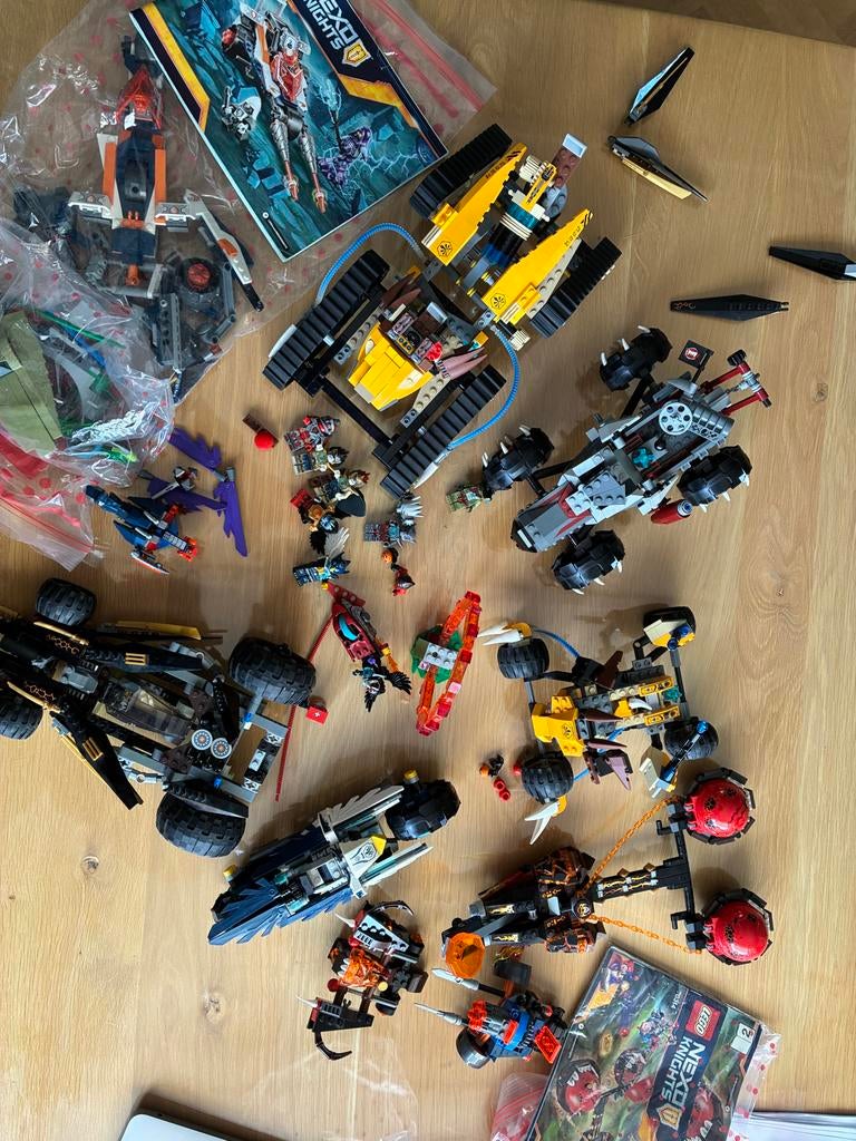 LEGO diverse setjes minifigures  oa  70348 70314, Gebruikt, Lego, Ophalen of Verzenden, Losse stenen