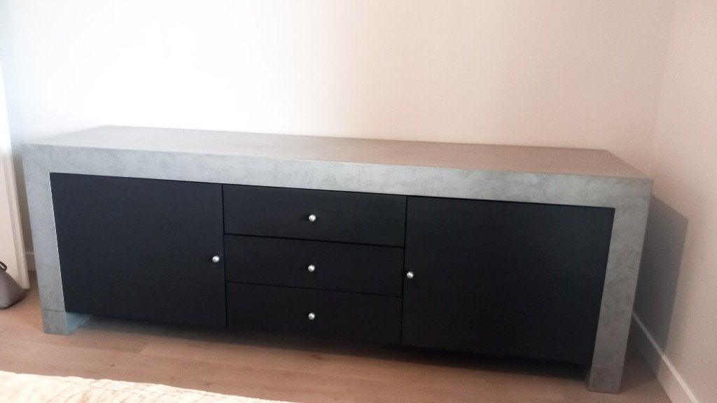 Design dressoir metaal zink, deuren en laden antraciet, Met deur(en), Zo goed als nieuw, 200 cm of meer, 50 tot 75 cm