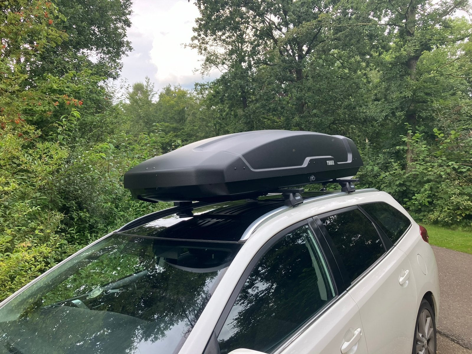 Te Huur dakkoffer Thule xl 500 liter, Ophalen, Zo goed als nieuw